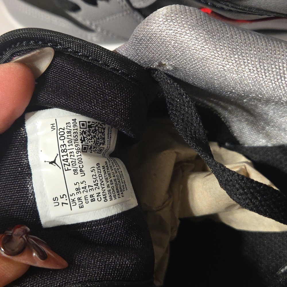 Wmns Air Jordan 1 Low 'Cement Fire Red' - Picture 5 of 8